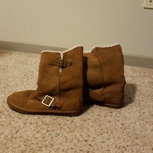 Gently Used Cute Light  Brown Skechers Boots